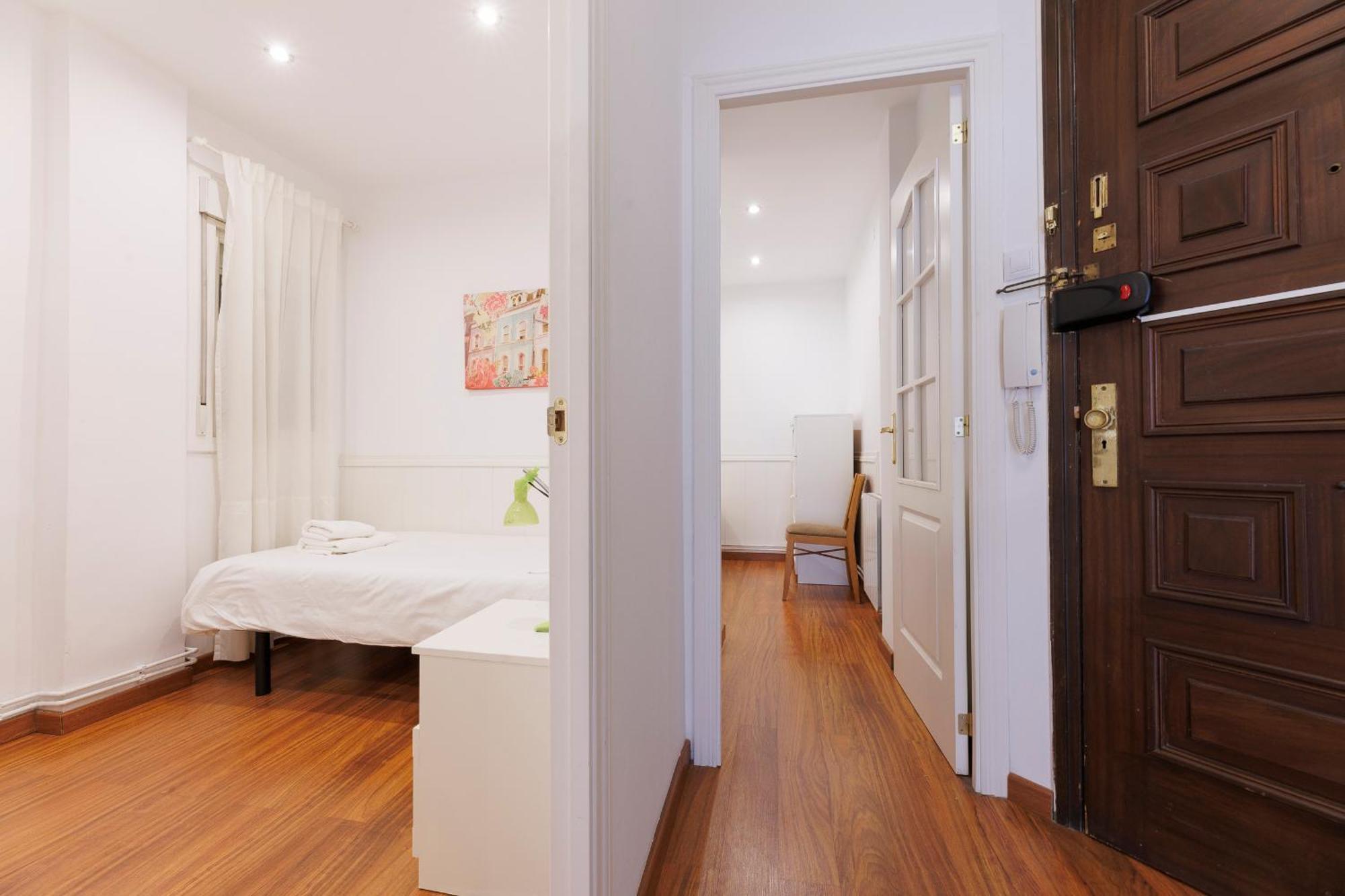 Aparteasy - Private Terrace, 3-Bedroom Apartment Barcelona Ngoại thất bức ảnh